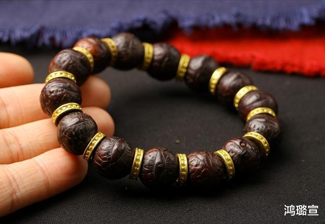 『文玩』文玩“最硬”的3大核心支撑着菩提子走下去！你还担心它崩盘吗？