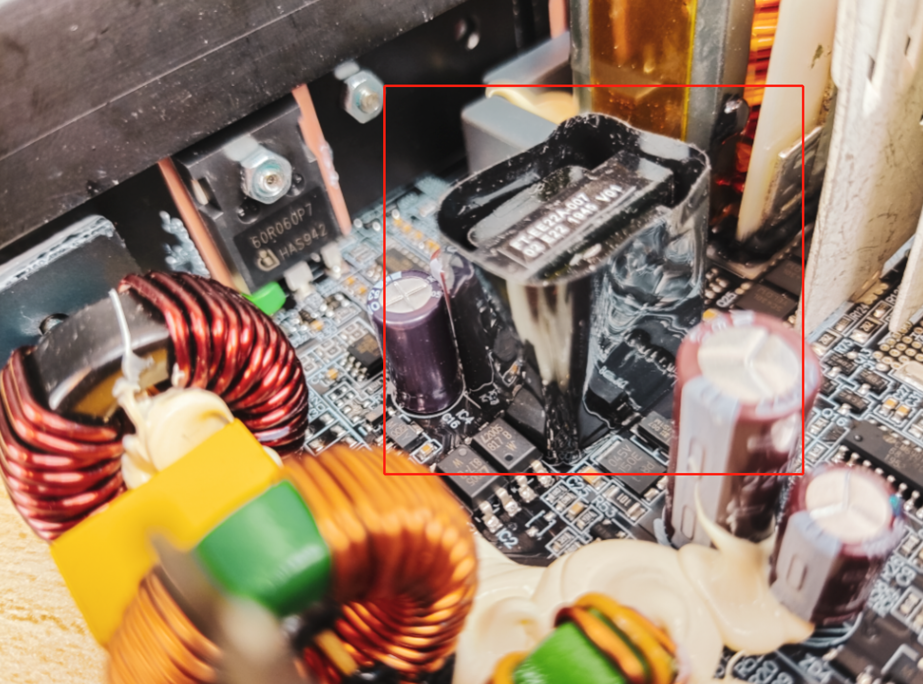 夏普|双路显卡供电新选择！长城猎金G11 1100W金牌全模电源拆解