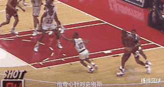 『迈克尔·乔丹』背转身虚晃！乔丹这两个球什么水平？