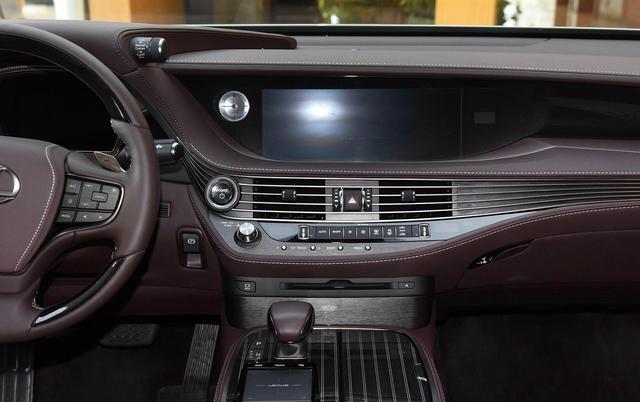 豪车|这豪车“跳水”失败！自降12万，行政后排+299匹，长5米2少有人问