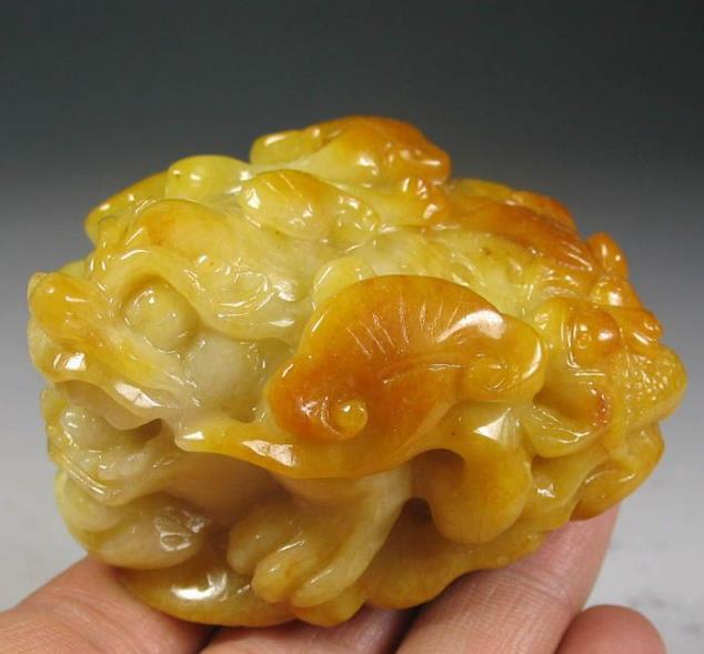 翡翠|极品的翡色翡翠——鸡冠红和鸡油黄翡翠欣赏