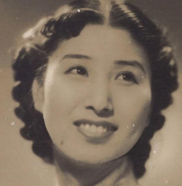 |民国最美女特务，被处决前提一请求，士兵吓得赶紧开枪