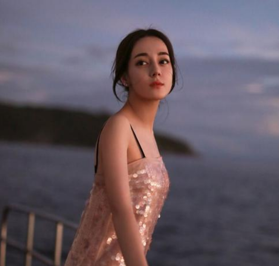 「迪丽热巴」谁娶到这4位女星，真可谓人生赢家了！网友：美酒虽好，不要贪杯