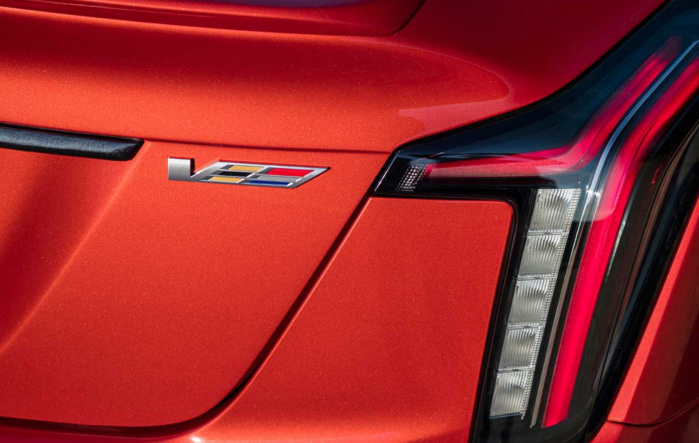 [红旗h5]凯迪拉克CT5-V全球首发，配备V6发动机，奔驰AMG C43都不是对手