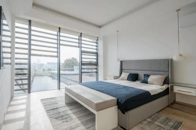 水帘洞：371m2现代极简别墅，舒适文艺的空间，安静惬意舒适