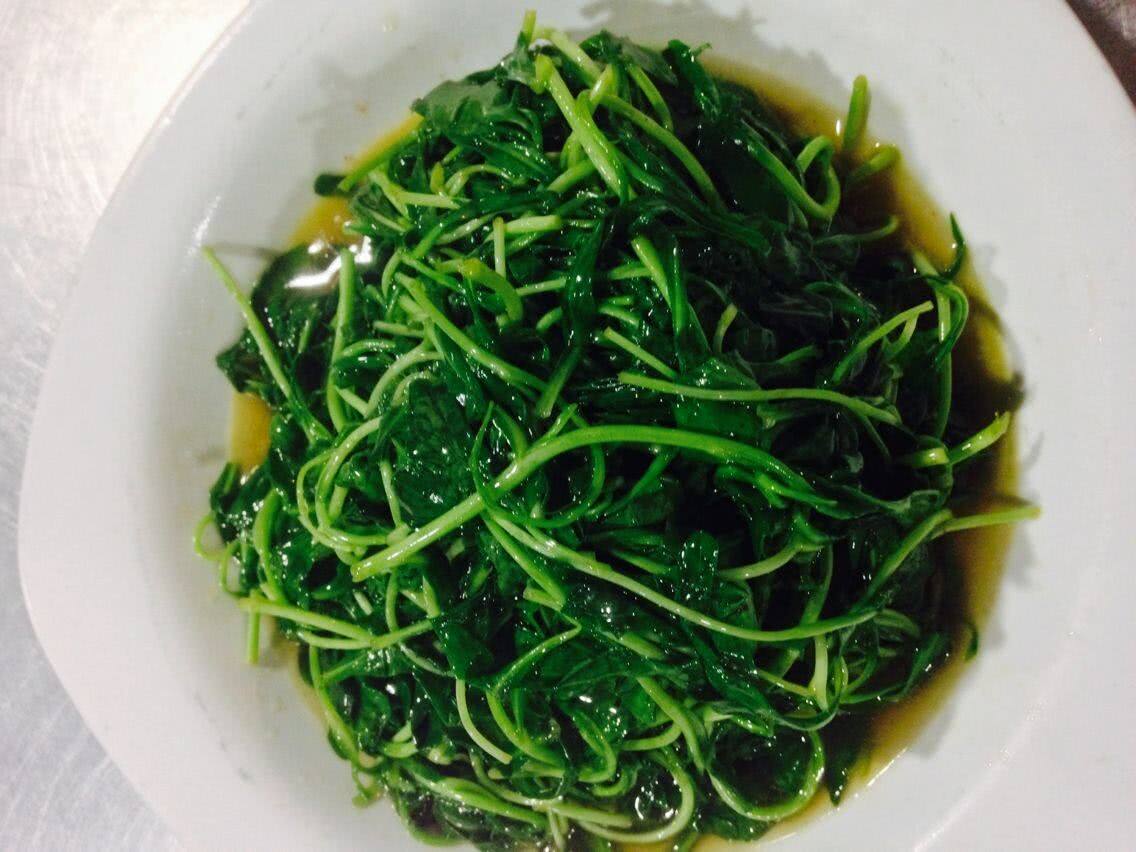 #苋菜#夏天，遇到这菜多囤些，每天炒一盘，清肠刮油，小肚子不鼓了