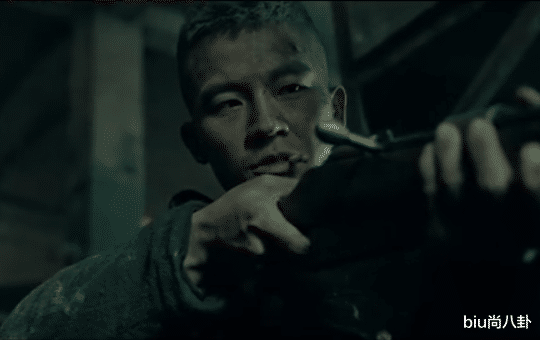 张译|《八佰》老算盘随口的一句台词，却火遍了朋友圈，张译都没有想到