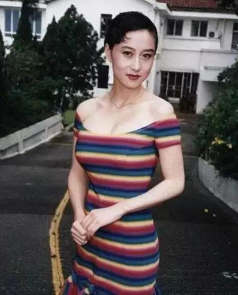 李连杰|2005年时,李连杰濒临死亡大小便都失禁,愿花100万买10元的氧气枕