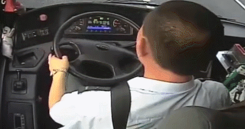 杭州|急！今天早上，你在这辆公交车上吗？