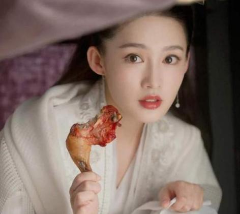 李沁|李沁: 国家秘密培养9年的人才, 却转身进娱乐圈, 背后原因令人感叹