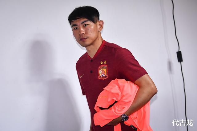 『周冬雨』联手郜林踢中超?于汉超加盟深足子虚乌有,想转会需恒大点头