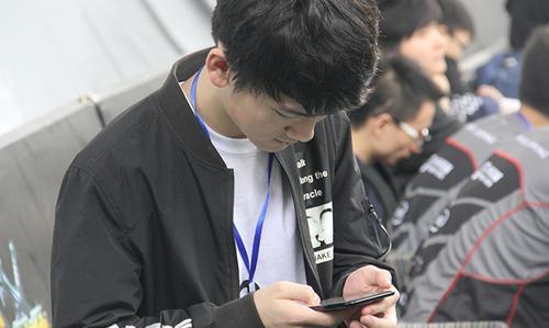 【jackeylove】阿布爆料Jackeylove未被签约原因，有些问题难以解决