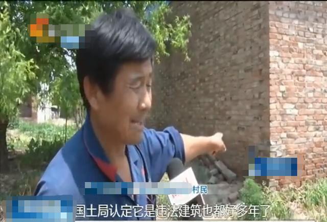 违章建筑▲强占农民土地盖房，被判违建却迟迟不拆，相关领导：你是想质问我吗？