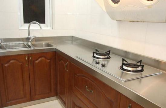 []师傅在装完橱柜后，做了一个小工序要了200块，业主却毫无怨言！