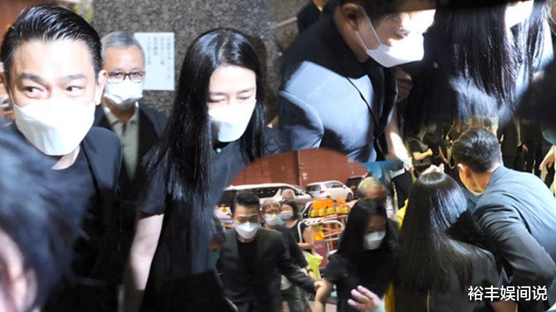 「黄日华」38年兄弟情不变！刘德华携妻现身黄日华妻子追悼会，梁朝伟未现身