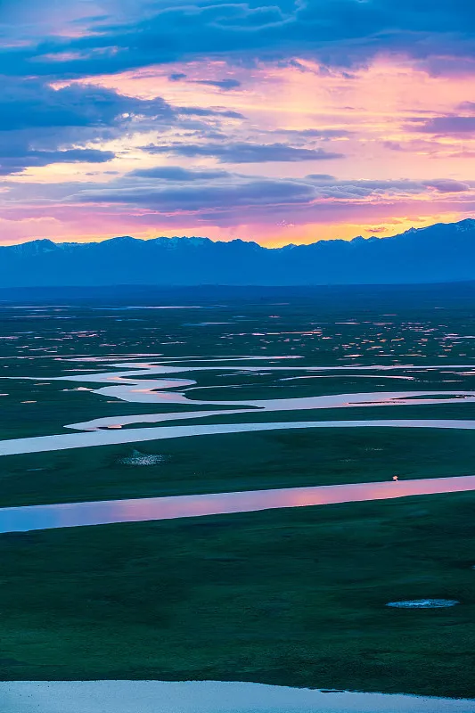 新疆维吾尔自治区|世界唯一能看到九个太阳的地方，已迎来最美季节！必须要去一次！