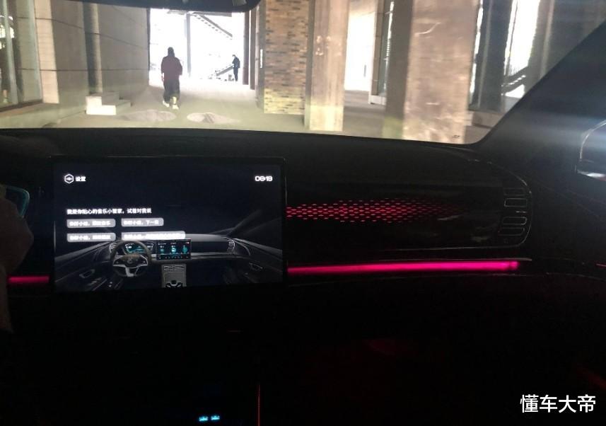 「比亚迪」来自比亚迪的倔强！曾经的笑柄跑马灯档把回来了，你给打几分？