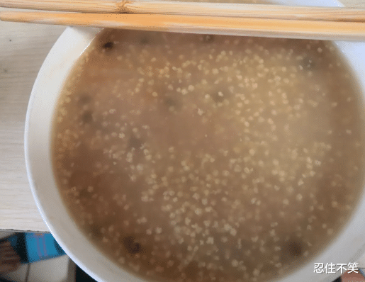 |“这种情况是等自然脱落，还是用手抠下来？”哈哈哈哈这tm谁忍得住