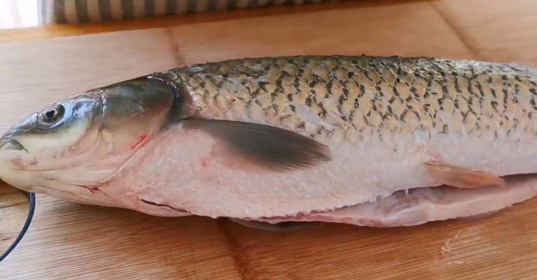 家常鱼菜的“另类”做法，搭配豆腐有奇效，鲜香味美超下饭！