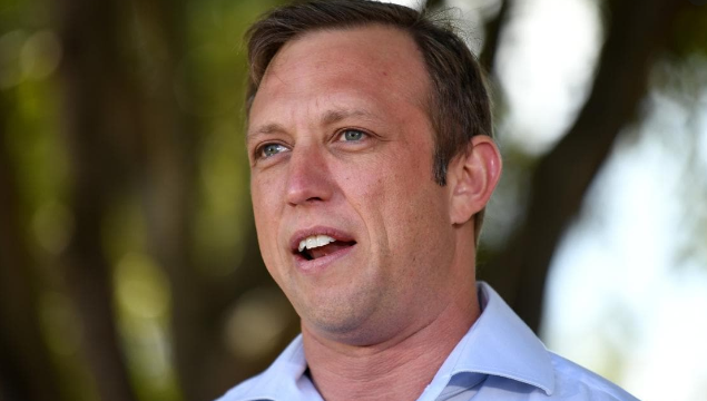 特朗普|特朗普呼吸困难，澳卫生厅长发文嘲讽，大批美国人欲移民澳洲