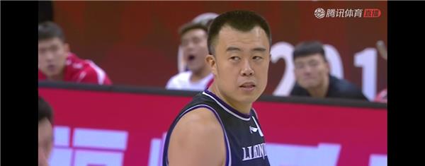 杜锋|三战砍87分33板!CBA最强战神归来,杜锋欲哭无泪,年轻5岁该多好