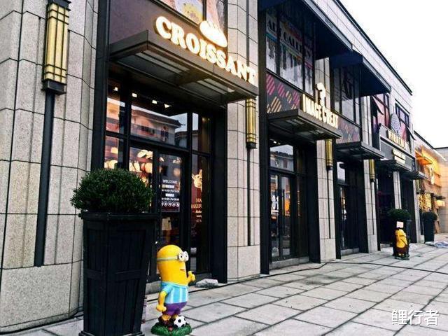 电子商务|“一铺养三代”沦为“一铺坑三代”，商铺投资彻底凉了吗？