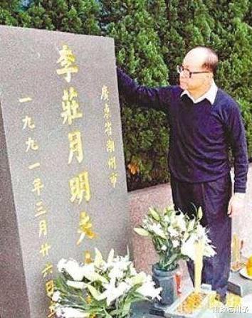 李嘉欣|1989年跨年夜，61岁李嘉诚带18岁李嘉欣回家，3小时后原配暴毙