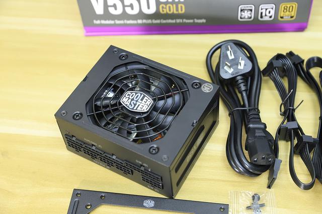 显卡|刷新对itx的认识,又是水冷又是长显卡的性能级itx主机