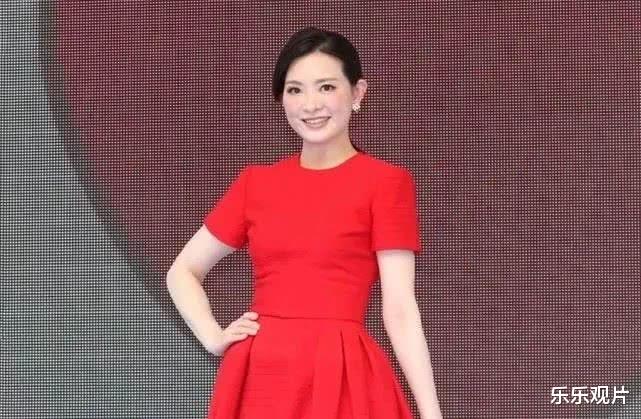 【辛龙】辛龙深夜更新发文：18个字追思爱妻刘真，锥心之痛仍旧难以放下