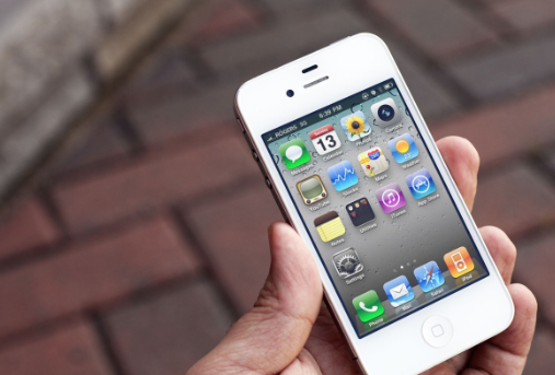 苹果▲那个“卖肾”买苹果手机的高中生，现在怎么样了？看完心疼不已