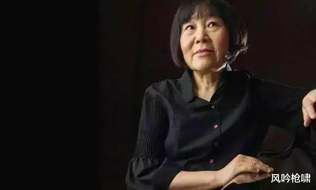 王思聪■60多岁的中国打工奶奶，王思聪认为她的钢琴水平水平比郎朗高N倍