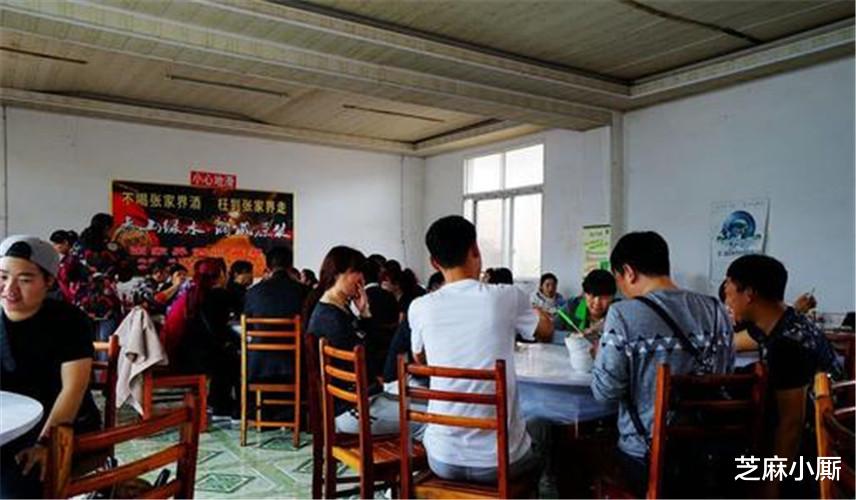 导游|导游为何不和游客同桌吃饭？一到吃饭时间就消失，他们是去哪里了