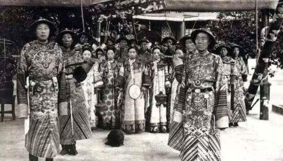 [慈禧太后]慈禧为了让自己更加舒适些，竟让太监用嘴做这件事，让人惊叹不已