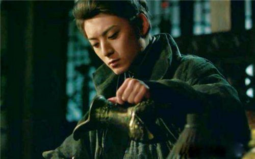 王莽|王莽真是穿越者吗？学者：你看他杀死自己3个儿子的行为，就懂了