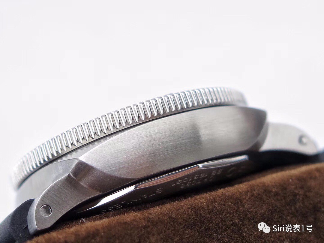 Siri|Siri说表1号：沛纳海00682