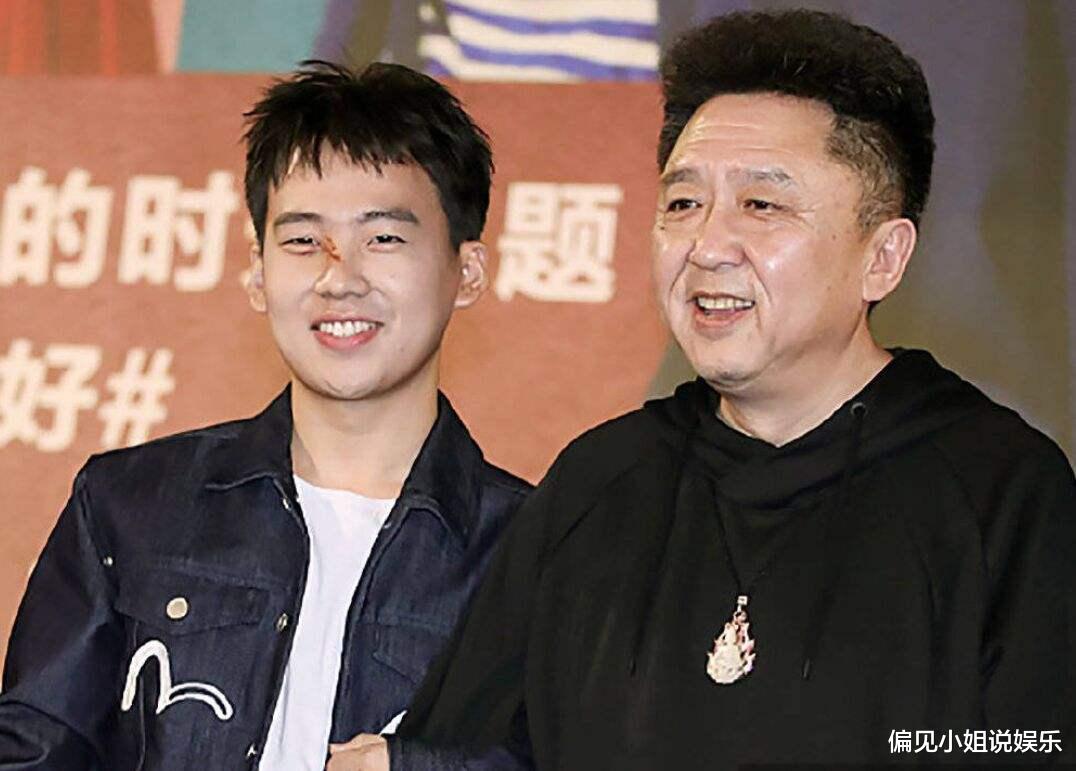 郭麒麟|郭德纲霸气回应郭麒麟资源太多:凭良心说话,没有一个是我找的!