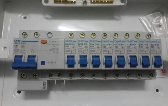 |家用配电箱怎么分配才合理？这样安装，保证你家50年不跳闸