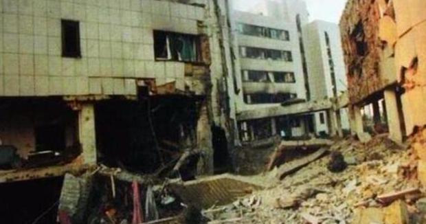 老照片|20年前,我国大使馆被轰炸为何不还击?今美才恍然大悟:东方智慧