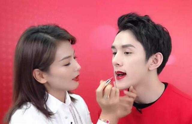 口红■年度大牌口红热门色号:阿玛尼405超显白,迪奥999经典,你有吗?