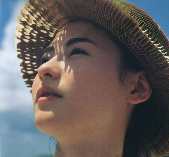 张柏芝|张柏芝被曝结婚，结婚照被晒出，三胎儿子爸爸疑曝光