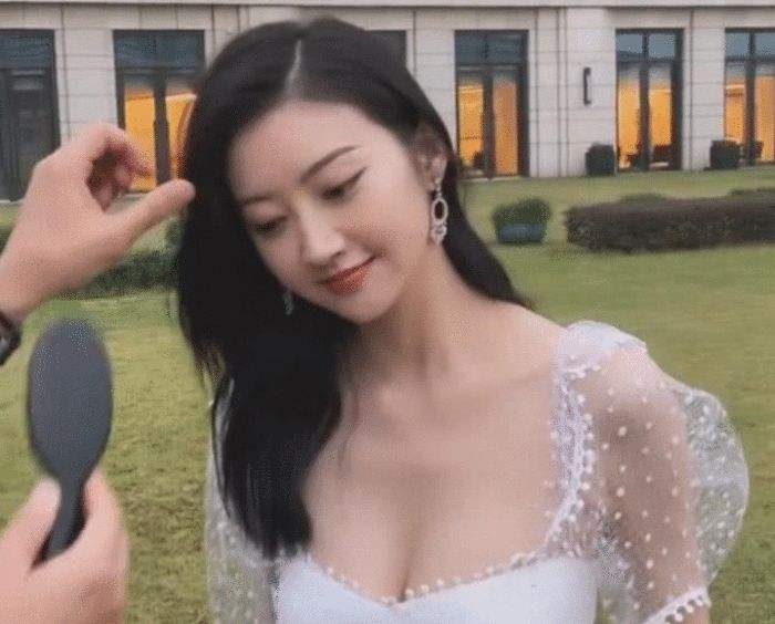 【景甜】有种实力“撩人”叫景甜，看到生图下的她后，这才是宅男的心肝