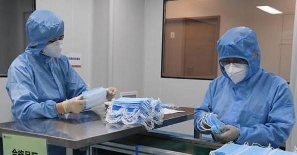 让恨变成太俗气的事 中国又火了,全球每人获40只中国口罩,今年春节真的要加班了