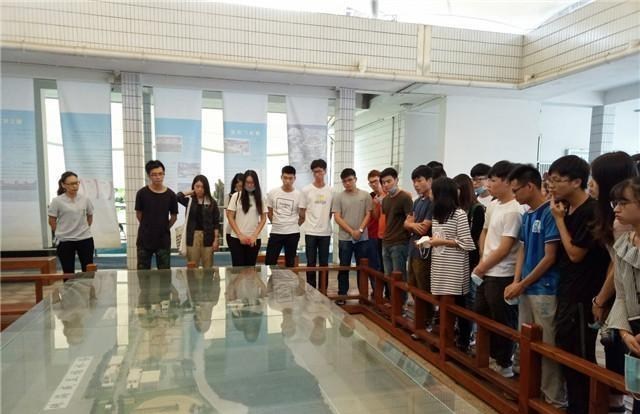 市场营销▲没有“钱途”的5个大学专业，一个比一个坑，学姐：谨慎报考