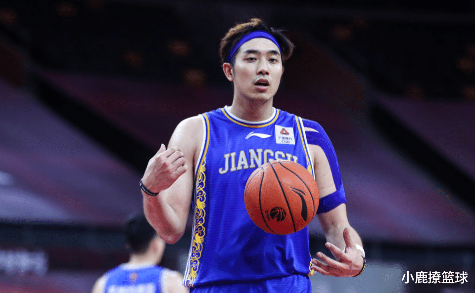 [吴冠希]CBA最大一条鱼！国手中锋今夏成自由身，名嘴：他值900万