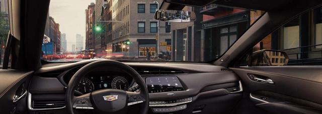 宋plus|预算落地30万以内,奥迪A4L和凯迪拉克XT4对比,该选哪个?