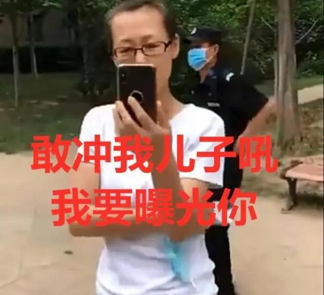 【熊孩子】致2岁女童坠亡、大学生毁容、划伤45台豪车，家长：他只是个孩子