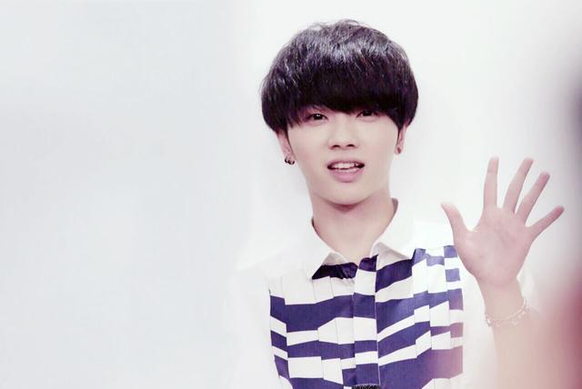 「华晨宇」罗永浩另类“回应”华晨宇不认识自己,网友评论乐翻了