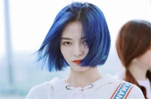 [染发]刘雨昕染发，许佳琪染发，虞书欣染发，看到孔雪儿：惊艳了！