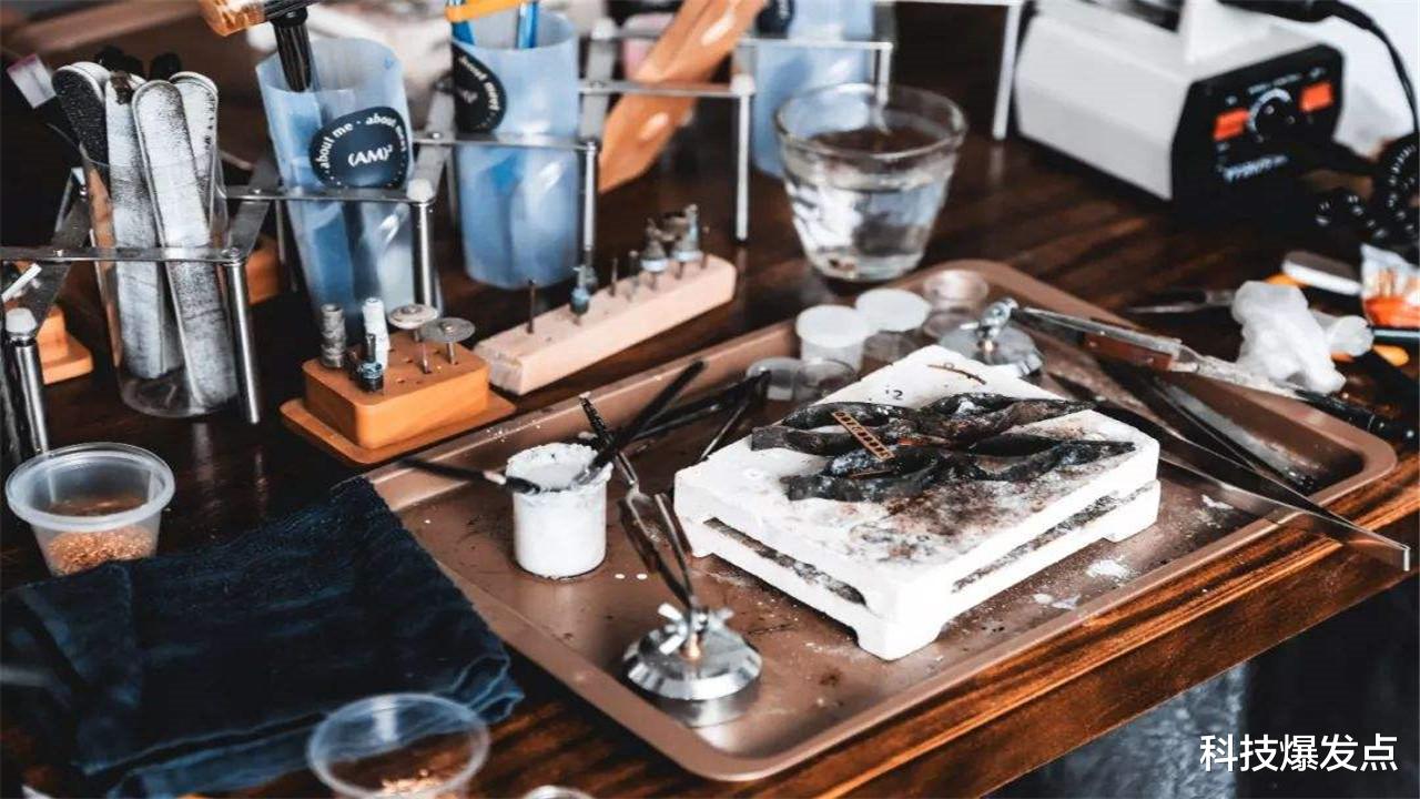 科学家|埃及5000年前的古老首饰,科学家却发现,这并不属于地球!