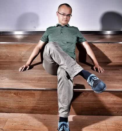 「创业」拒绝王健林800万年薪，5次创业失败，最终建造商业帝国